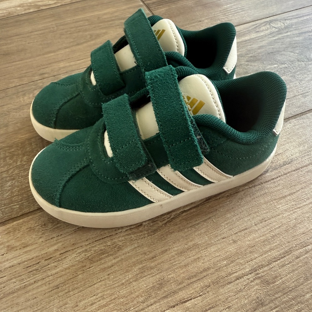 Adidas Baby Toddler Size 9 VL Classic Court Green Suede Velcro Excellent cond